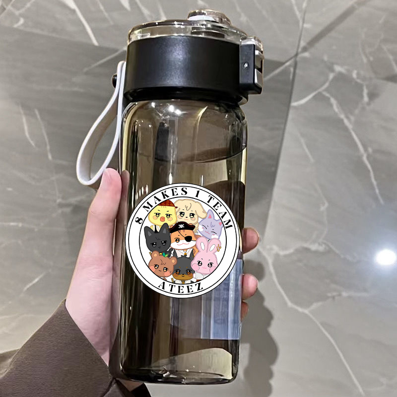 Outdoor Sportsman Group - ATEEZ Wasserflasche K-Pop Gruppen-Design Tragbare Sport-Trinkflasche
